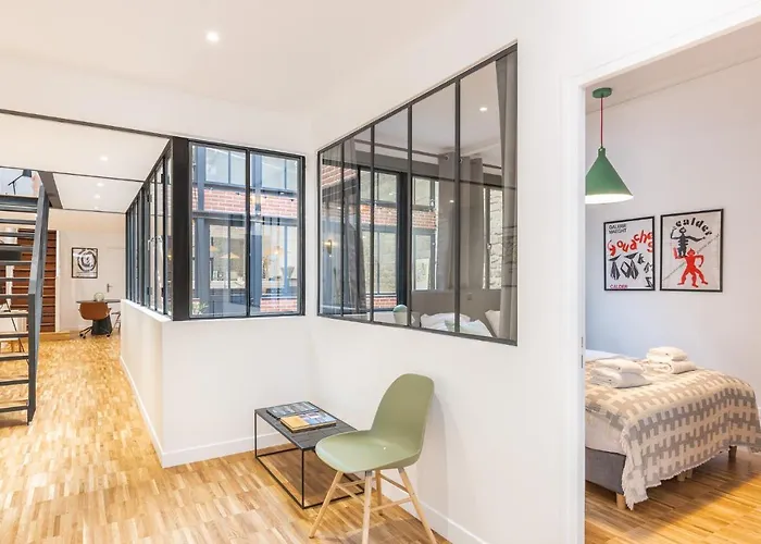 Fantastic Architect Loft For 10 Guests Near Metro